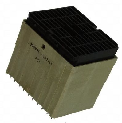 10059957-1071LF 150 Tête de connecteur épingles mâles à travers le trou haute vitesse naturelle